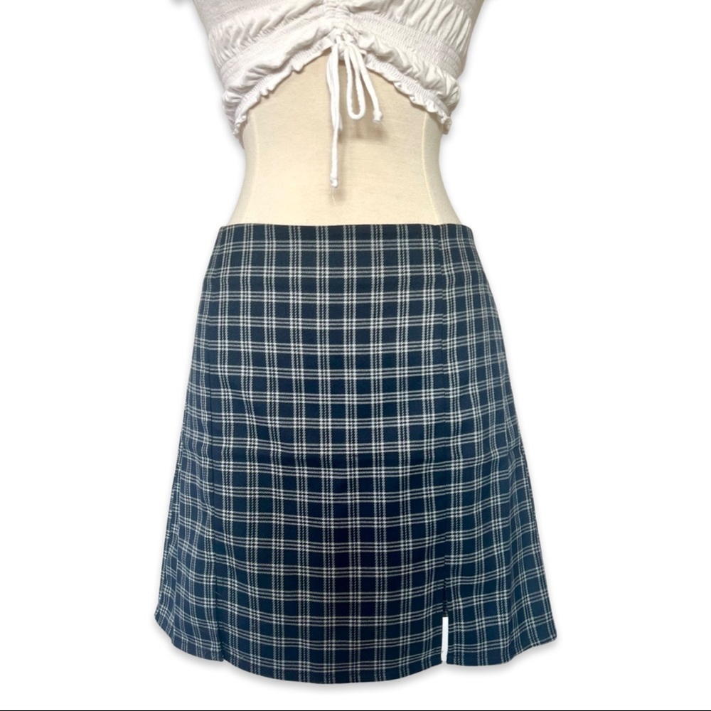 𝅺FULL Tilt plaid navy mini skirt